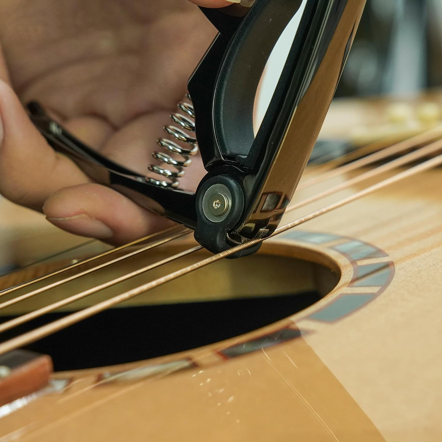 4-in-1 Gitarren-Capo für 6-Sai – Musical Instrument Art Bewertung und Preis